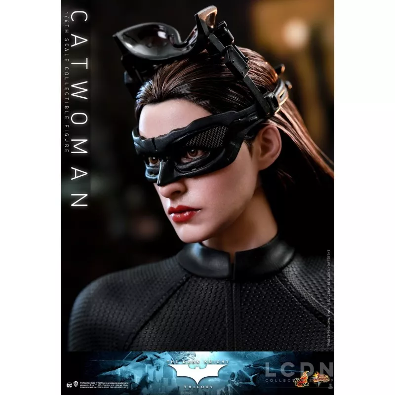 Hot Toys MMS627 The Dark Knight Trilogy Collectible Action Figurine 1/6 Catwoman 29cm