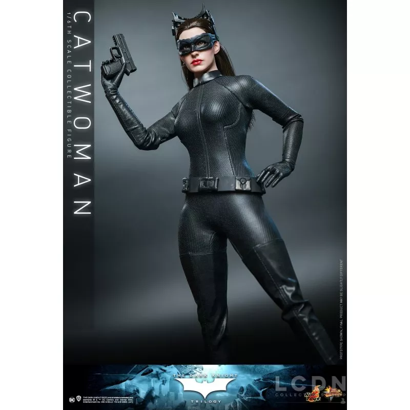Hot Toys MMS627 The Dark Knight Trilogy Collectible Action Figurine 1/6 Catwoman 29cm