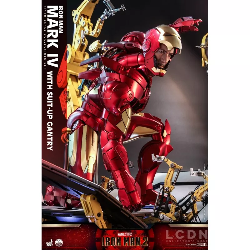 Hot Toys QS021 Iron Man 2 Collectible Action Figurine 1/4 Iron Man Mark IV with Suit-Up Gantry 48-63cm