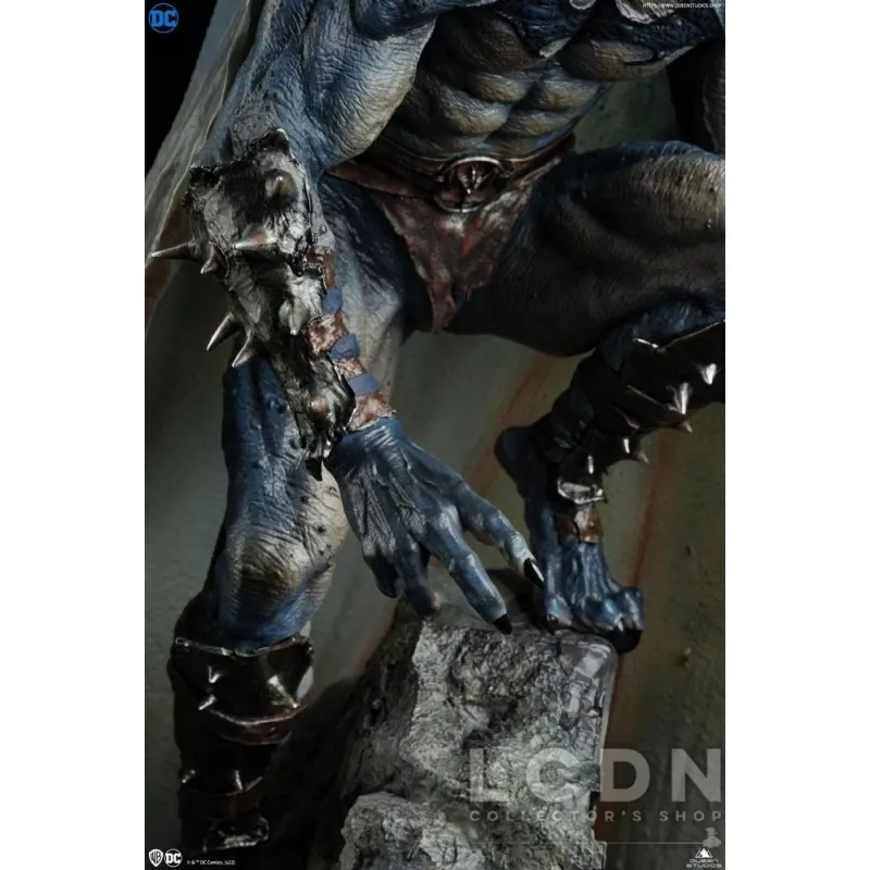 DC Comics Statue 1/4 Bloodstorm Batman Premium Edition 72cm