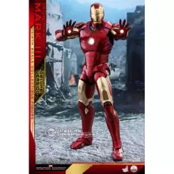 Hot Toys QS012 Iron Man Mark 3 III ( Robert Downey Jr. ) Deluxe Version 1/4th scale Collectible Figure 48.5cm (sealed box)