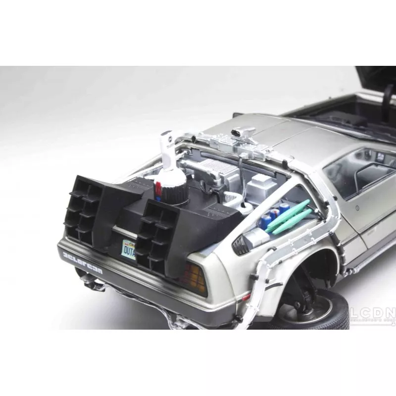 Back to the Future Part II DeLorean Time Machine 1/18