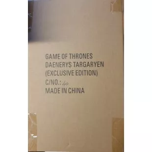 Condition : Mint in sealed box. Never displated. With brown box