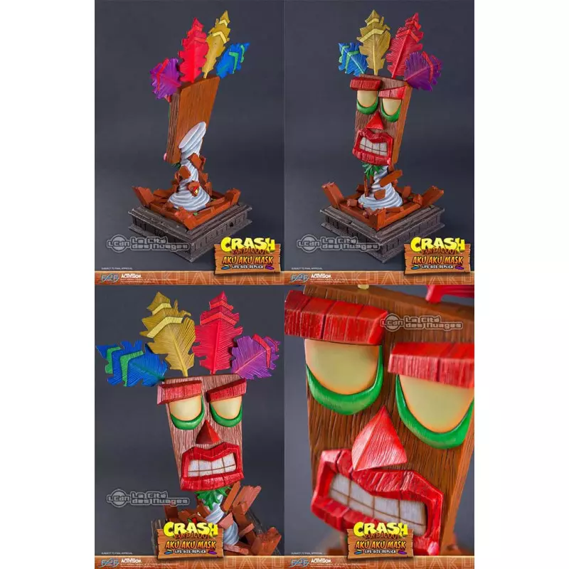 Crash Bandicoot Life-Size Replica Aku Aku Mask 65 cm