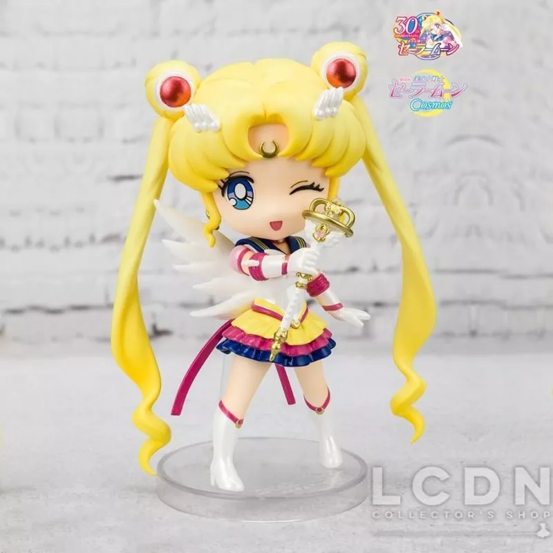 Sailor Moon Cosmos Figuarts Mini Action Figurine Eternal Sailor Moon 9cm