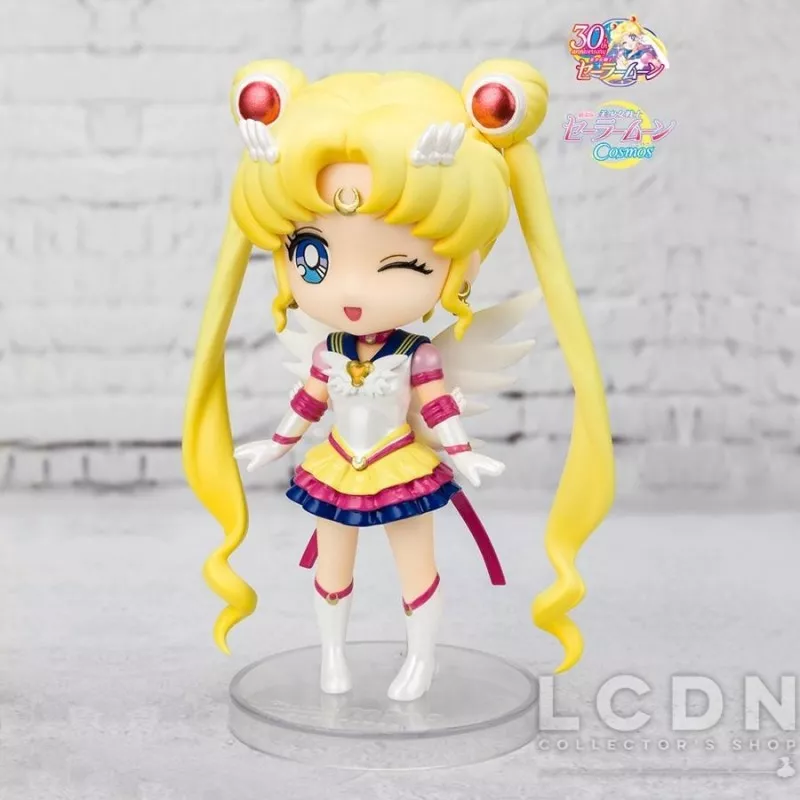Sailor Moon Cosmos Figuarts Mini Action Figurine Eternal Sailor Moon 9cm