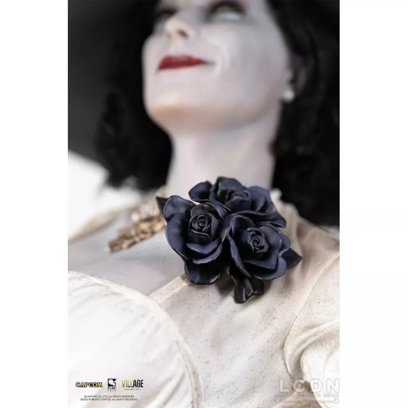 Resident Evil Village Statue 1/4 Lady Dimitrescu 89cm