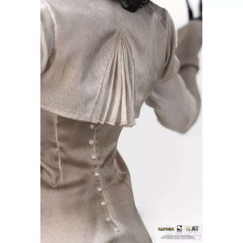 Resident Evil Village Statue 1/4 Lady Dimitrescu 89cm