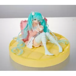 Hatsune Miku Statue Hatsune...