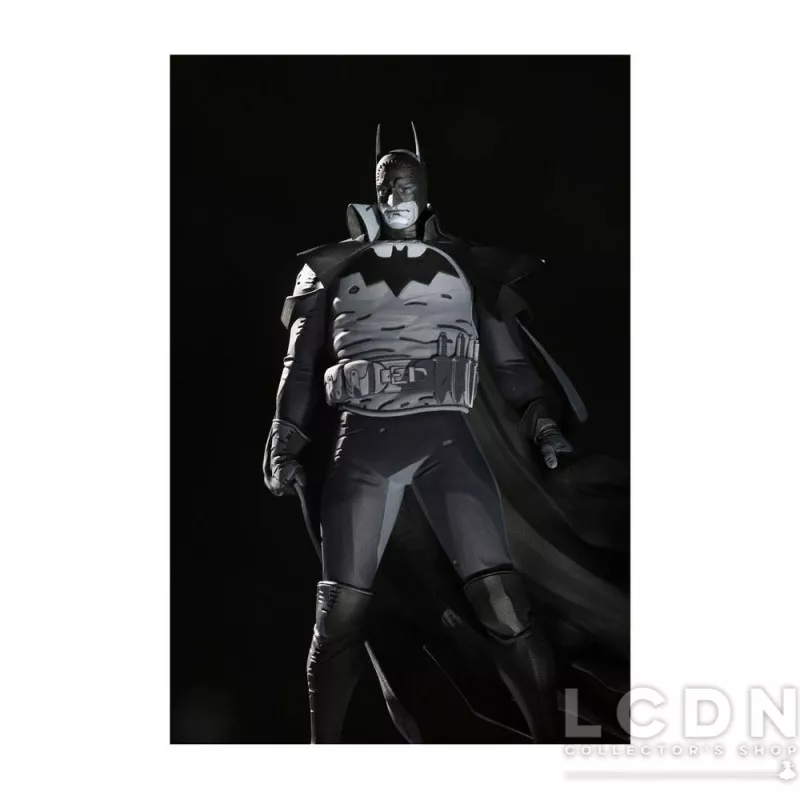 Batman Black &amp; White Statue 1/10 Batman by Mike Mignola 20cm