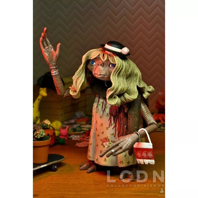 E.T. L&#039;extraterrestre (E.T. the Extra-Terrestrial) 40th Anniversary Action Figurine Ultimate Dress-Up E.T. 11cm