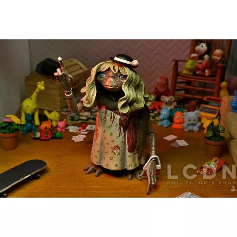 E.T. L&#039;extraterrestre (E.T. the Extra-Terrestrial) 40th Anniversary Action Figurine Ultimate Dress-Up E.T. 11cm