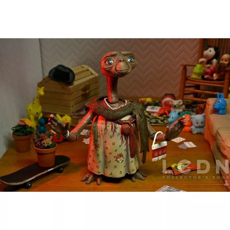 E.T. L&#039;extraterrestre (E.T. the Extra-Terrestrial) 40th Anniversary Action Figurine Ultimate Dress-Up E.T. 11cm