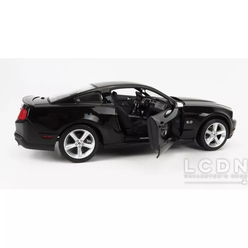Drive 2011 Ford Mustang GT 5.0 Ryan Gosling 13609 Greenlight 1/18