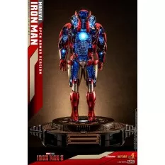 Hot Toys DS004D51 Iron Man 3 Collectible Diorama 1/6 Iron Man Mark VII (Open Armor Version) 32cm *Diecast*