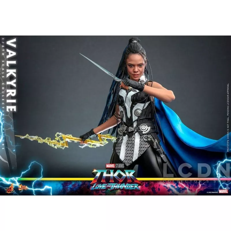 Hot Toys MMS673 Thor: Love and Thunder Collectible Action Figurine 1/6 Valkyrie 28cm