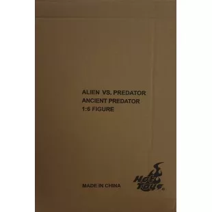 Condition : Figurine en parfait état. A été exposée. Ouvert pour contrôle.