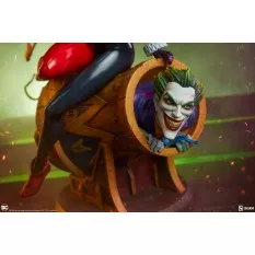 DC Comics Statue Diorama Harley Quinn et Le Joker 35cm