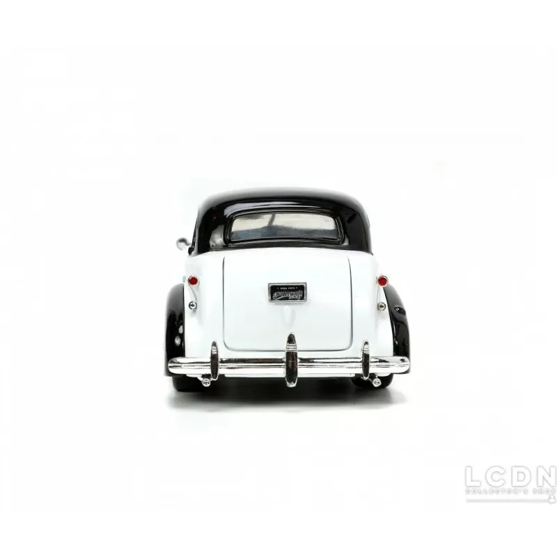 Monopoly Uncle Pennybags &amp; 1939 Chevrolet Master 1/24