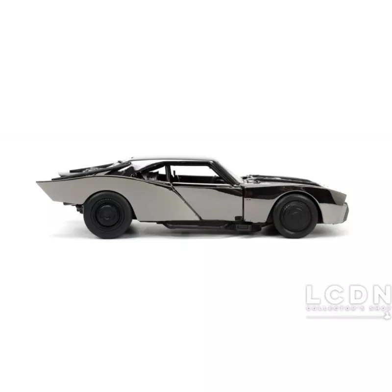 Batman Batmobile SDCC Comic Con 2022 Exclusive Chrome 33740 1/24