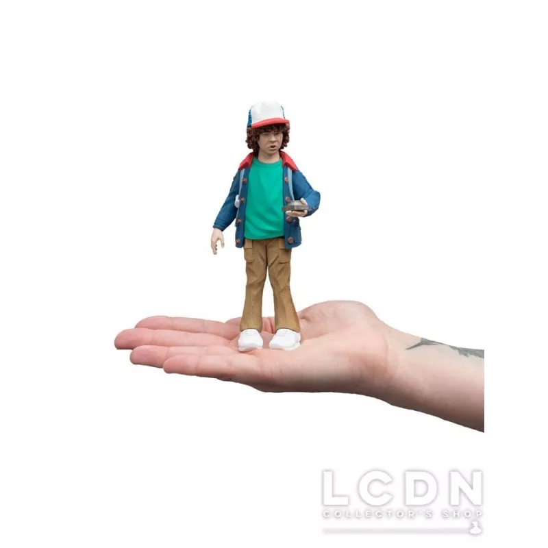 Stranger Things Mini Epics Vinyle Figurine Dustin the Pathfinder (Season 1) Limited Edition 14cm
