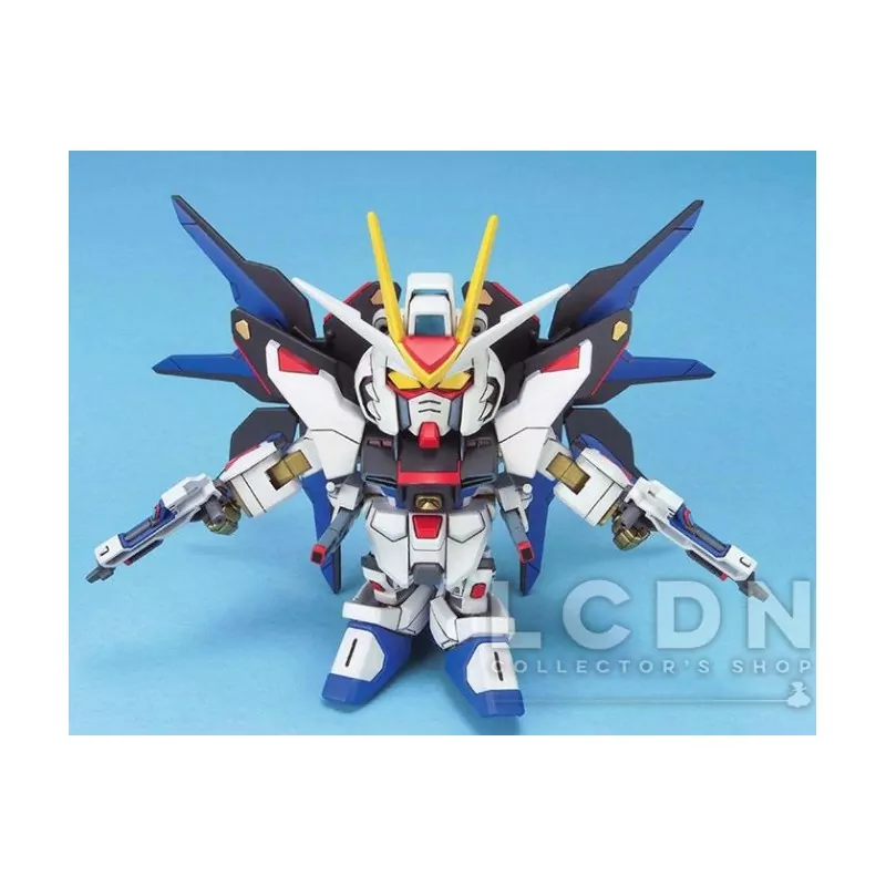 SD Gundam BB Strike Freedom Gundam 288 Maquette 10cm