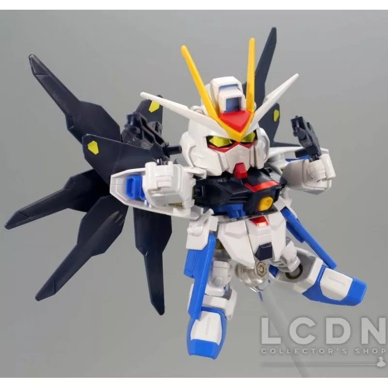 SD Gundam BB Strike Freedom Gundam 288 Maquette 10cm