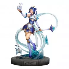 League of Legends Statue...