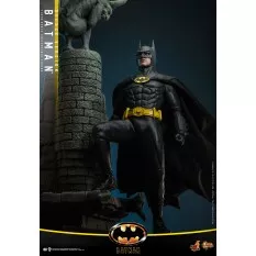 Hot Toys MMS693 Batman (1989) Collectible Action Figure 1/6 Batman (Deluxe Version) 30cm (New)
