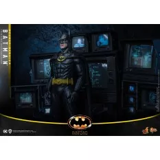 Hot Toys MMS693 Batman (1989) Collectible Action Figure 1/6 Batman (Deluxe Version) 30cm (New)