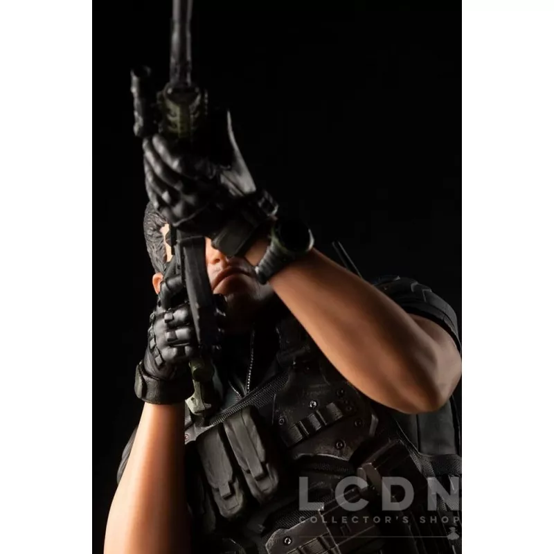 Resident Evil: Vendetta Figure ARTFX 1/6 Chris Redfield 28cm