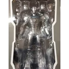 Condition : New figure. Never displayed.