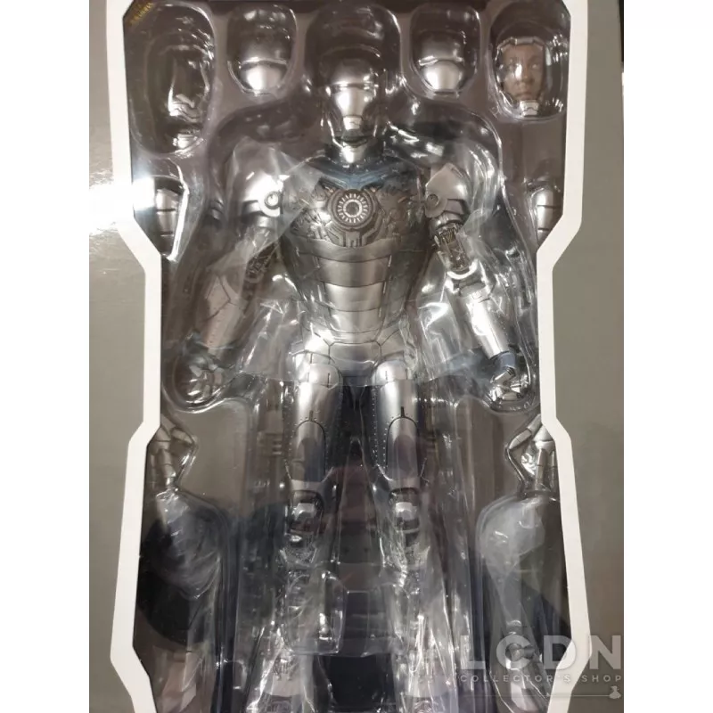 Hot Toys MMS150 Iron Man 2 Mark II (Armor Unleashed Version