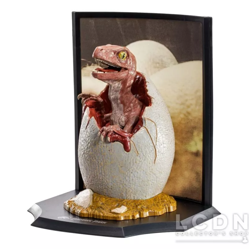 Jurassic Park Figurine Toyllectible Treasure Raptor Egg Life Finds A Way  12cm