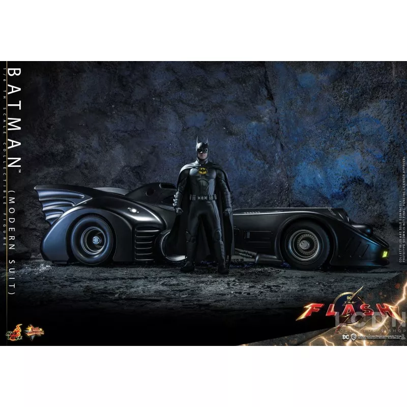 Hot Toys MMS712 The Flash Collectible Action Figure 1/6 Batman (Modern Suit) 30cm