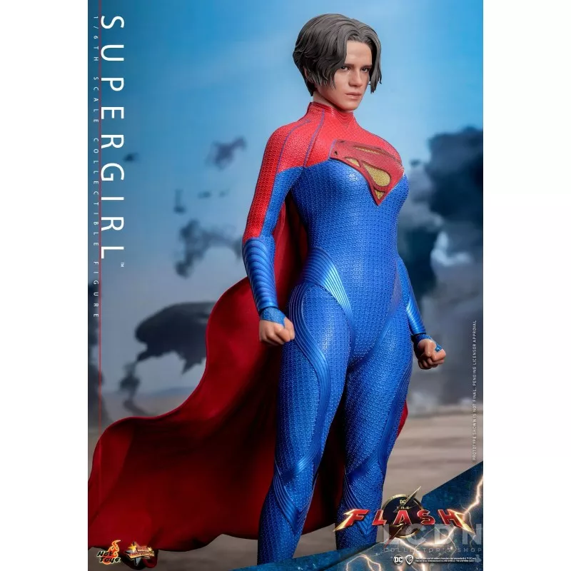 Hot Toys MMS715 The Flash Collectible Action Figurine 1/6 Supergirl 28cm
