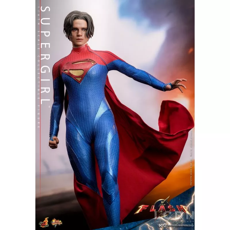 Hot Toys MMS715 The Flash Collectible Action Figurine 1/6 Supergirl 28cm