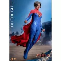 Hot Toys MMS715 The Flash Collectible Action Figurine 1/6 Supergirl 28cm