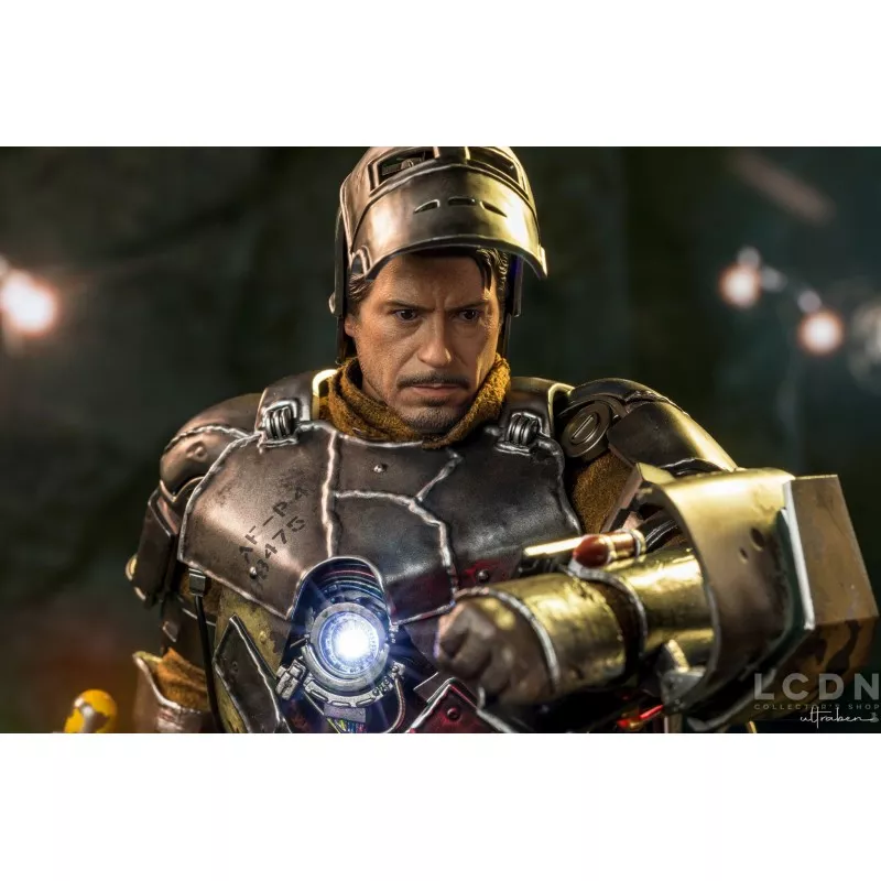 Hot Toys MMS605D40 Iron Man Collectible Action Figurine 1/6 Iron Man Mark I 30cm