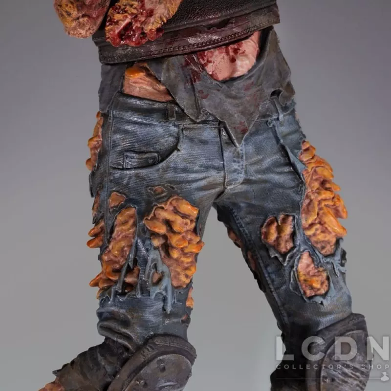 The Last of Us Part II Figure Armored Clicker 22cm