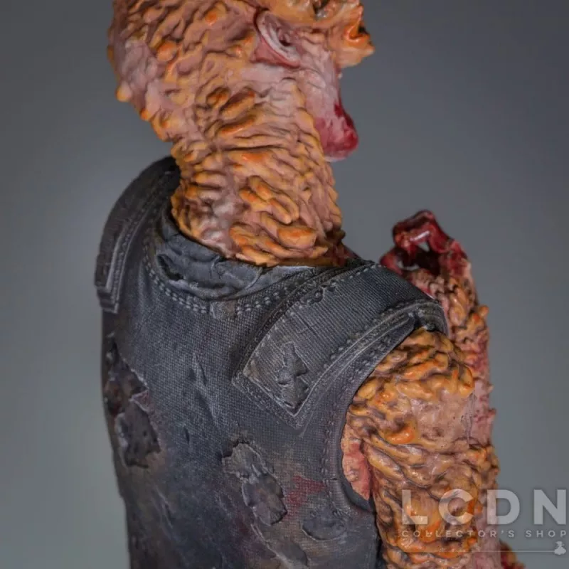 The Last of Us Part II Figure Armored Clicker 22cm