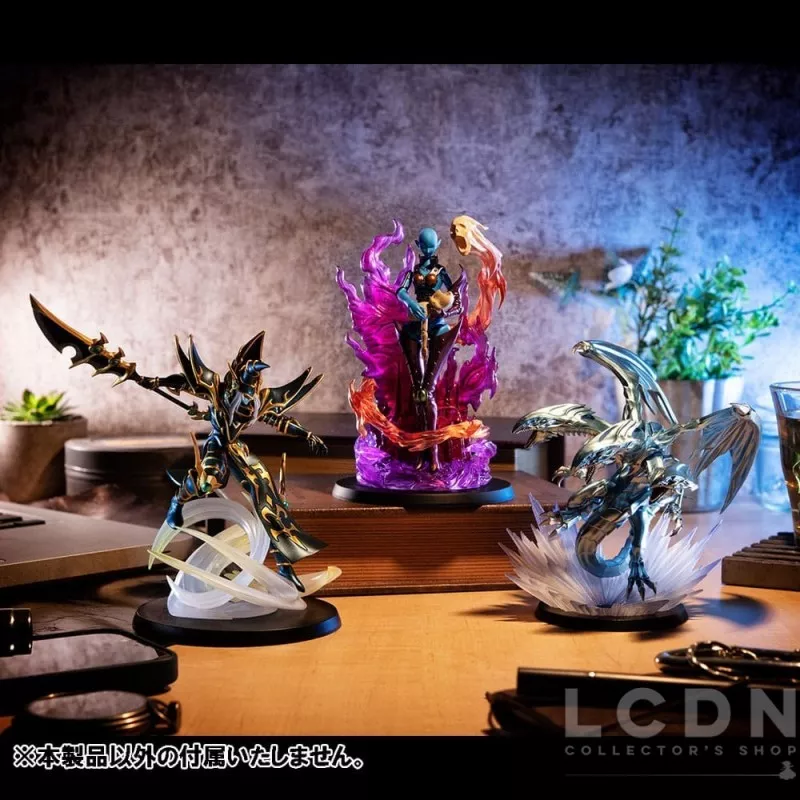 Yu-Gi-Oh! Duel Monsters Figure Monsters Chronicle Blue Eyes Ultimate Dragon 14cm