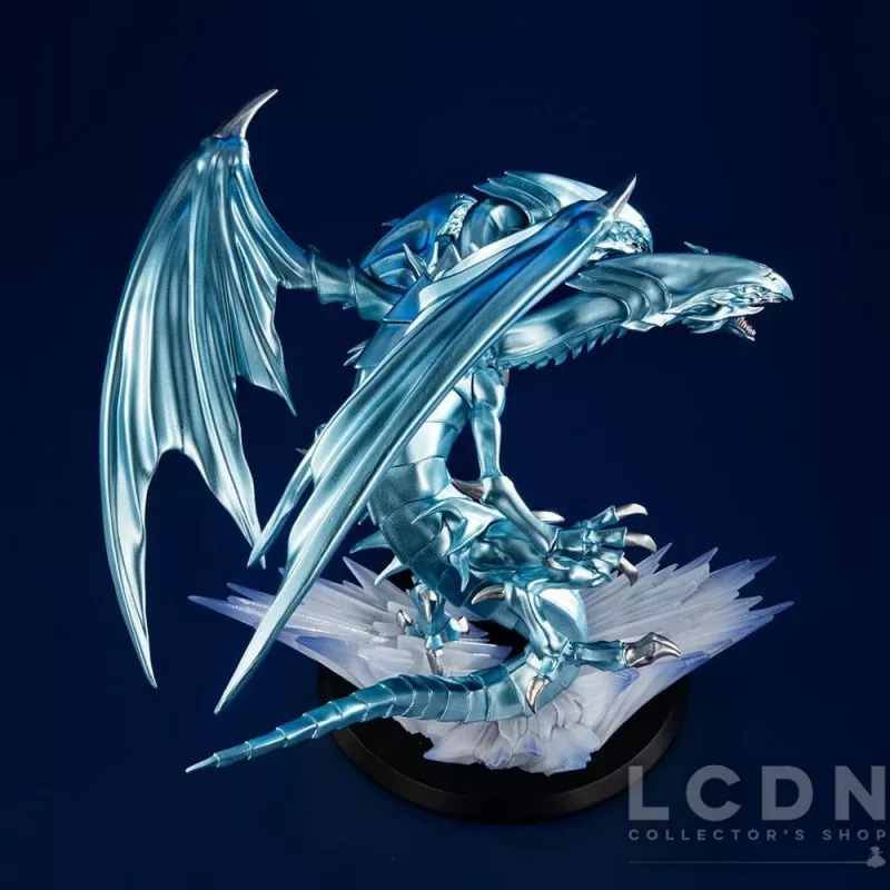 Yu-Gi-Oh! Duel Monsters Figure Monsters Chronicle Blue Eyes Ultimate Dragon 14cm