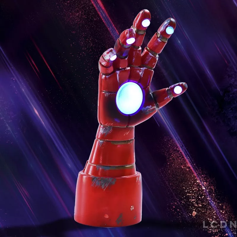 Marvel Lampe 3D Gant Bras Iron Man Armored Hand 3D Desk Lamp 35cm