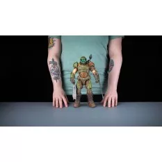 Doom Collectible Action Figurine 1/6 Doomslayer 30cm