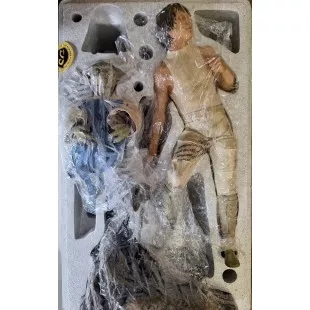 Condition : Statue in perfect condition. As been displayed. Opened for inspection (N°374)