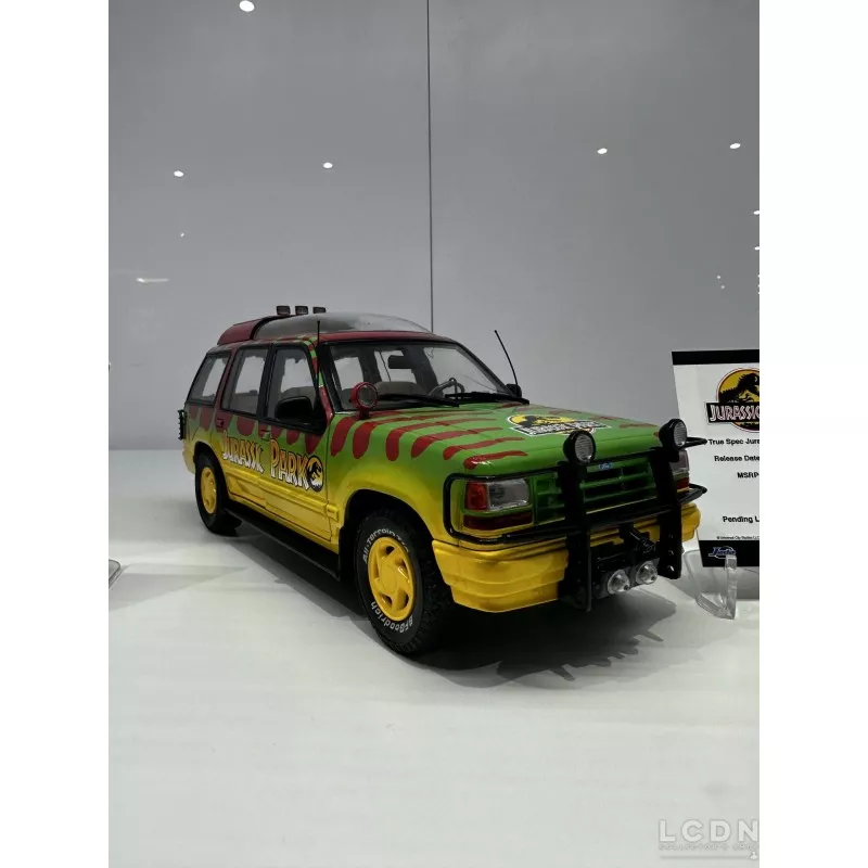 Jurassic Park Ford Explorer 1/18