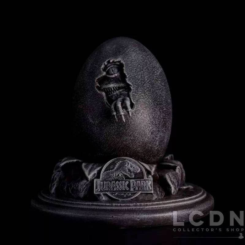 Jurassic Park Replicas 30th Anniversary Replica Egg &amp; John Hammond Cane Set