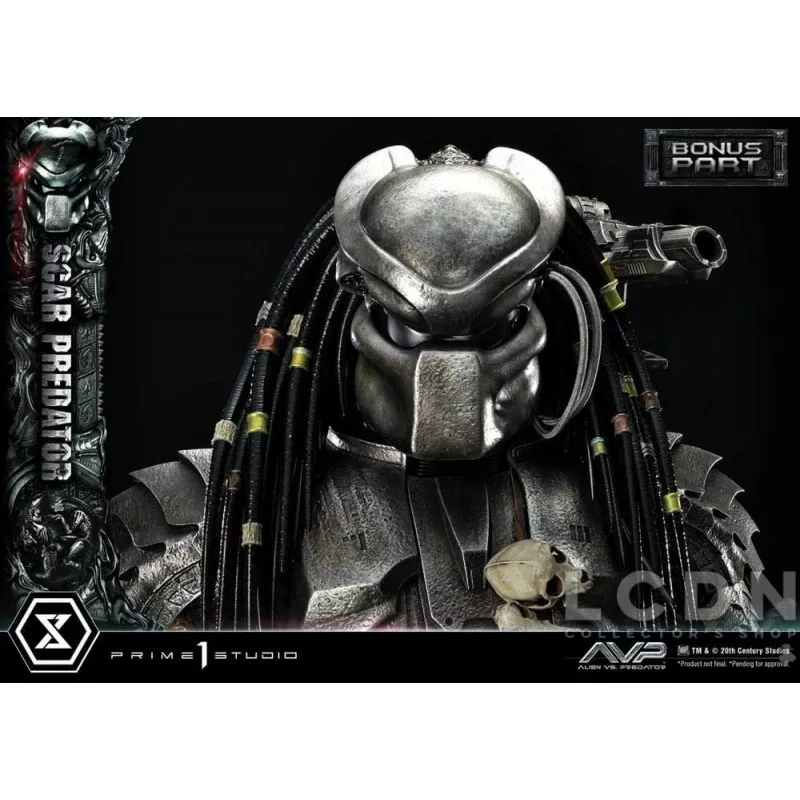 The Alien vs. Predator Statue 1/3 Scar Predator Deluxe Bonus Version 93cm