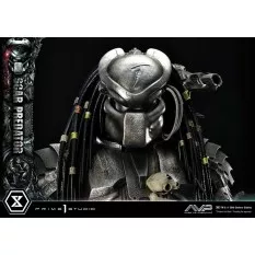 The Alien vs. Predator Statue 1/3 Scar Predator Deluxe Bonus Version 93cm